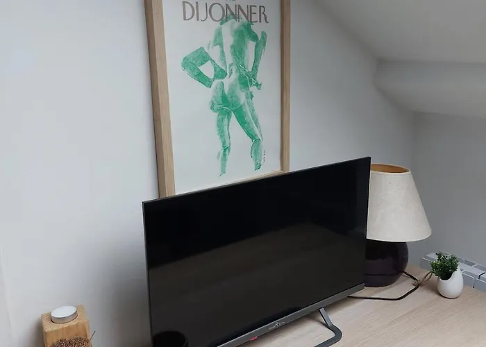 Апартаменты Sous Les Toits - Wi-fi - Tv *